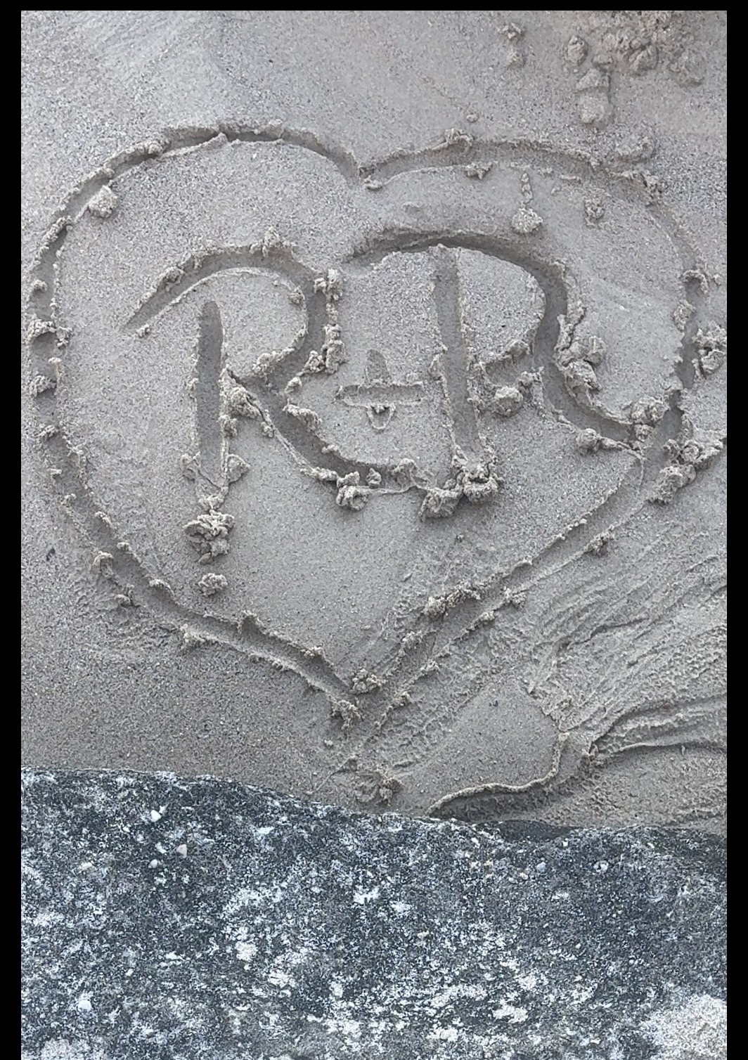Beach memory in the sand